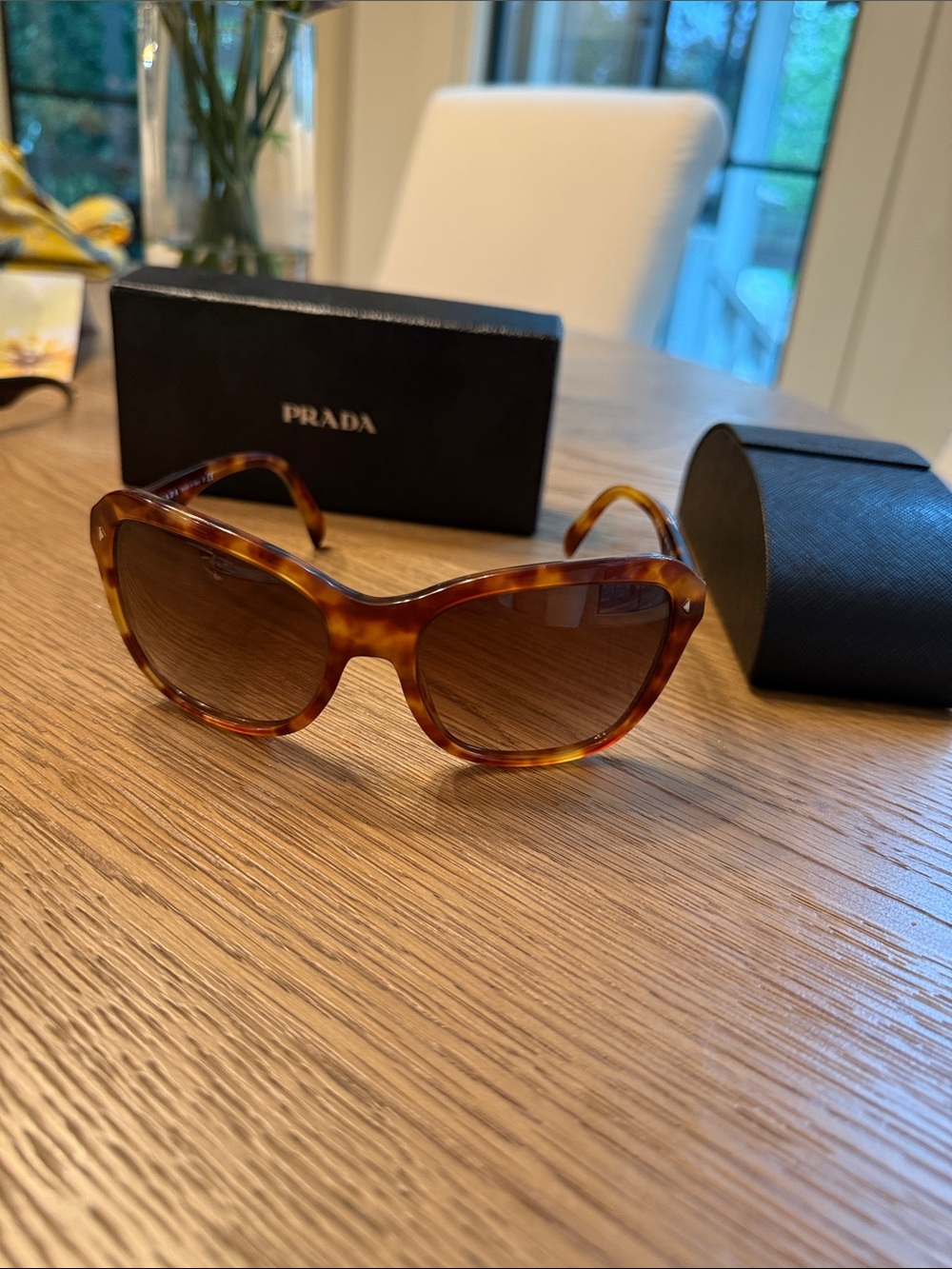 Tortoiseshell Oversized Women’s Sunglasses - Brown Lenses